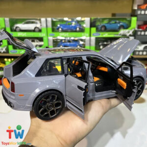 1:20 Rolls-Royce Cullinan Diecast Model Car